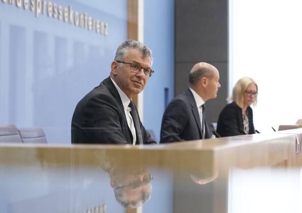 State Secretary Werner Gatzer, BMF, Federal Minister of Finance Olaf Scholz, Germany, Berlin, Federal Press Conference, Topic Government Draft for the Federal Budget 2022 and the Financial Plan until 2025
