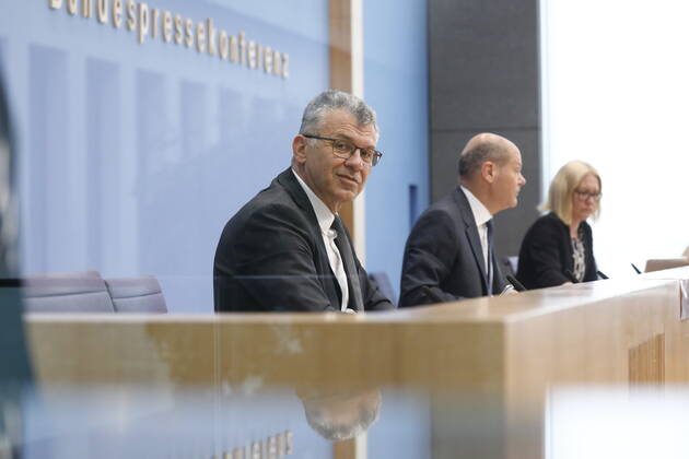 State Secretary Werner Gatzer, BMF, Federal Minister of Finance Olaf Scholz, Germany, Berlin, Federal Press Conference, Topic Government Draft for the Federal Budget 2022 and the Financial Plan until 2025