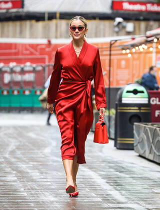 June 29, 2021, London, United Kingdom: ASHLEY ROBERTS seen departing after her Heart FM show at the Global Radio Studios in London. London United Kingdom - ZUMAs197 20210629_zaa_s197_176 Copyright: xBrettxCovex