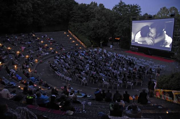 Premiere of the feature film Lieber Thomas at the 38 Filmfest München in the open air cinema Mond Sterne in the Westpark Munich, 02 07 2021 Foto:xS.xAdamx xFuturexImage