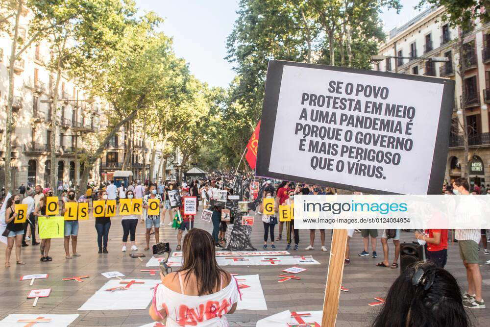 July 3 21 Barcelona Catalonia Spain A Banner Saying If The People Protest In The Middle Of A Pand