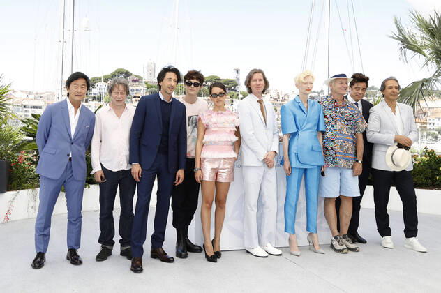 Steve Park, Mathieu Amalric, Adrien Brody, Timothee Chalamet, Lyna Khoudri, Wes Anderson, Tilda Swinton, Bill Murray, Benicio del Toro and Alexandre Desplat at the photocall for the feature film The French Dispatch at the Festival de Cannes 2021 74 Cannes International Film Festival at the Palais des Festivals Cannes, 13 07 2021 Foto:xD.xBedrosianx xFuturexImage