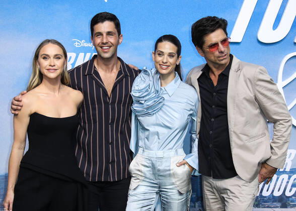 Disney+ Turner & Hooch Los Angeles Premiere Event CENTURY CITY, LOS ANGELES, CALIFORNIA, USA - JULY 15: Actors Becca Tobin, Josh Peck, Lyndsy Fonseca and John Stamos arrive at the Disney+ Turner & Hooch Los Angeles Premiere Event held at the Westfield Century City Mall on July 15, 2021 in Century City, Los Angeles, California, United States. Los Angeles California United States collin-disneytu210715_np53M  Copyright: xImagexPressxAgencyx