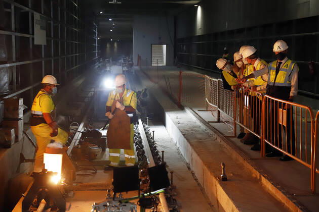 The president of the Junta de Andalucia, Juanma Moreno (1r), attends the first welding of the track rail at the Atarazanas metro station, in the image together with the Minister of Public Works, Marifran Carazo and the mayor of Malaga, Francisco de la Torre and the Minister of the Presidency Elias Bendodo. A, 26 July 2021, in Malaga (Andalusia, Spain). 26 JULY 2021 Ãlex Zea LagenciaEP 07 26 2021 Malaga (Andalusia) Malaga (Andalusia) Spain Copyright: xÃlexxZeax 3855997