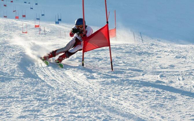 IMAGO Creative: 2022 Aussichten  Competitions on mountain ski, 09.08.2012 19:16:43, Copyright: xRuslanx Panthermedia07630848
