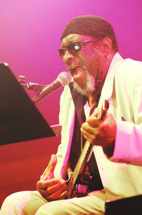 Der amerikanische Jazz-Gitarrist James Blood Ulmer beim 41. Moers Festival 2012. The American jazz guitarist James Blood Ulmer at the 41. Moers Festival 2012. Moers NRW DEU;DE;GERMANY;DEUTSCHLAND;ALLEMAGNE