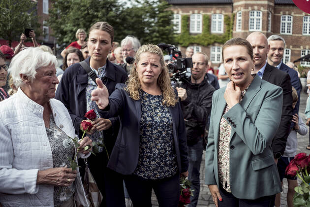 Prime Minister Mette Frederiksen S is visiting Torvet in Silkeborg on Saturday 14 August 2021 Mette Frederiksen together with the Social Democrats leading candidate in Silkeborg, Helle Gade, Silkeborg Denmark Copyright: MichaelDrost-Hansen,xmichaeldrosthansen@icloud.comxwww.michaeldrosthansen.com MichaelxDrost-Hansenx COP105 spdk20210814-115053-L