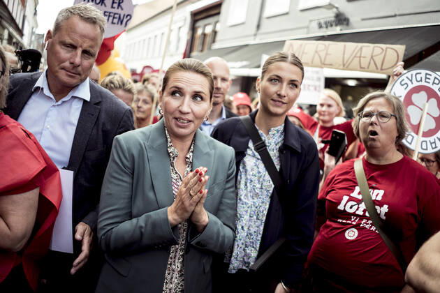 Prime Minister Mette Frederiksen S is visiting Torvet in Silkeborg on Saturday 14 August 2021 Several hundred nurses have turned up to talk to Mette Frederiksen, Silkeborg Denmark Copyright: MichaelDrost-Hansen,xmichaeldrosthansen@icloud.comxwww.michaeldrosthansen.com MichaelxDrost-Hansenx COP105 spdk20210814-120247-L