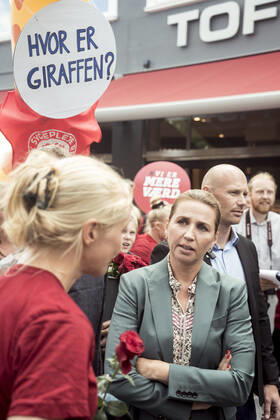 Prime Minister Mette Frederiksen S is visiting Torvet in Silkeborg on Saturday 14 August 2021, Silkeborg Denmark Copyright: MichaelDrost-Hansen,xmichaeldrosthansen@icloud.comxwww.michaeldrosthansen.com MichaelxDrost-Hansenx COP105 spdk20210814-120307-L