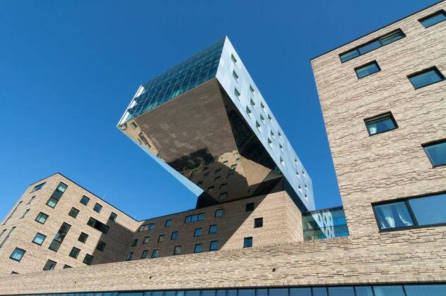IMAGO Creative: Architektur in Berlin  overhang architecture, 01.04.2014 17:27:34, Copyright: xBernd54x Panthermedia11278123