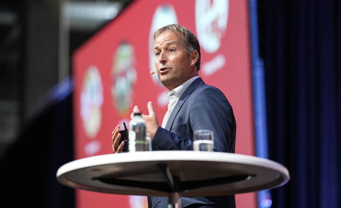 Prime Minister Mette Frederiksen S attends an intergovernmental conference on the Denmark of the future, which will take place in Fredericia on Tuesday 24 August 2021 The conference offers a number of speeches and workshops. Here Kasper Hjulmand, Fredericia Denmark Copyright: ClausxFisker ClausxFiskerx COP102 spdk20210824-140724-L