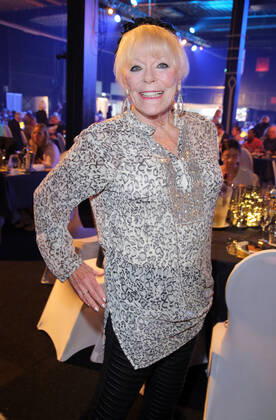 Goldene Sonne 28 08 2021 Actress Elke Sommer at the Goldene Sonne 2021 award ceremony at the Sonnenklar TV Gala in Wunderland Kalkar 28 08 2021