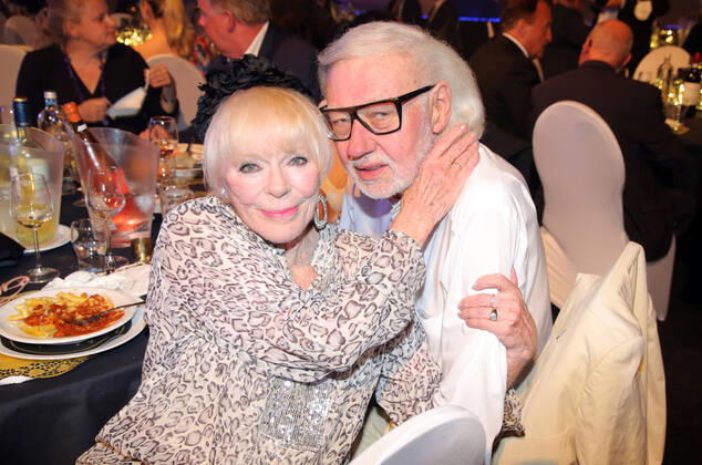 Goldene Sonne 28 08 2021 Actress Elke Sommer husband Wolf Walther at the award ceremony Goldene Sonne 2021 at the Sonnenklar TV Gala in Wunderland Kalkar 28 08 2021