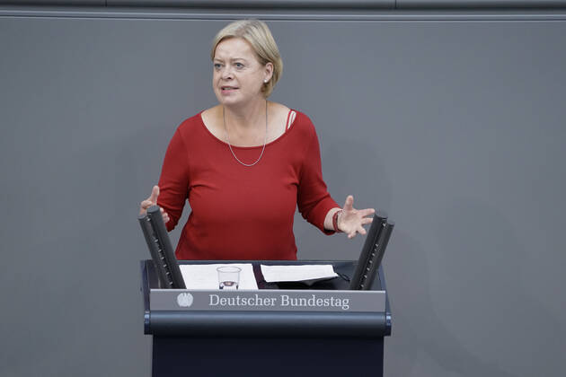 239. Bundestagssitzung und Debatte Aktuell, 07.09.2021, Berlin, Dr. Gesine Loetzsch im Portrait bei ihrer Rede Sondervermoegen Aufbauhilfe 2021 bei der 239. Sitzung des Deutschen Bundestag in Berlin Berlin Berlin Deutschland