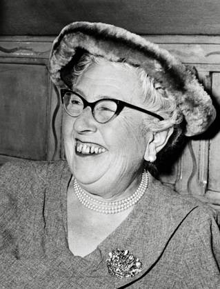English crime mystery writer Agatha Christie, at a party to celebrate the 1998th stage performance of The Mousetrap, 1957 File Reference 34145-433THA  Copyright: xCinemaxLegacyxCollection ThexHollywoodxArchivex 34145-433THA The Hollywood Archive