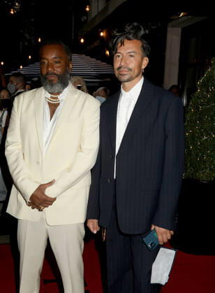 September 13, 2021, New York, New York, USA: Director LEE DANIELS and GUEST attend the 2021 VIP Met Gala departures held at The Mark Hotel. New York USA - ZUMAk03_ 20210913_zaf_k03_263 Copyright: xNancyxKaszermanx