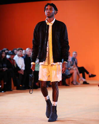 MARCELL VON BERLIN Spring Summer 2021 Runway Fashion Show - Runway BEVERLY HILLS, LOS ANGELES, CALIFORNIA, USA - SEPTEMBER 16: Model Denim Cole Braxton-Lewis walks the runway at the MARCELL VON BERLIN Spring Summer 2021 Runway Fashion Show held at the Sheats Goldstein Residence on September 16, 2021 in Beverly Hills, Los Angeles, California, United States. Beverly Hills California United States collin-marcellv210916_npBVS Copyright: xImagexPressxAgencyx