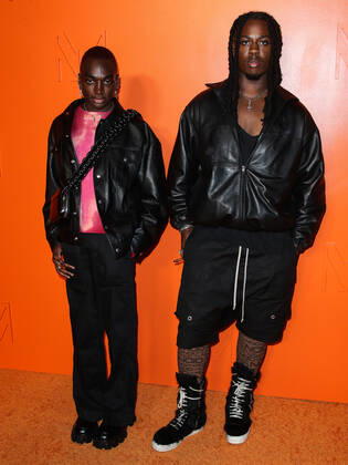 MARCELL VON BERLIN Spring Summer 2021 Runway Fashion Show - Arrivals BEVERLY HILLS, LOS ANGELES, CALIFORNIA, USA - SEPTEMBER 16: Rickey Thompson and Denzel Dion arrive at the MARCELL VON BERLIN Spring Summer 2021 Runway Fashion Show held at the SheatsGoldstein Residence on September 16, 2021 in Beverly Hills, Los Angeles, California, United States. Beverly Hills California United States collin-marcellv210916_npoaL Copyright: xImagexPressxAgencyx