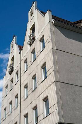 IMAGO Creative: Architektur in Berlin  ddr-plattenbauten in the nikolaiviertel in the city center of berlin, 12.10.2020, Copyright: xheiko119x Panthermedia23142581