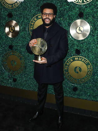 Bilder des Jahres 2021, Entertainment 09 September Entertainment Bilder des Tages 1st Annual Black Music Action Coalition s Music in Action Awards WEST HOLLYWOOD, LOS ANGELES, CALIFORNIA, USA - SEPTEMBER 23: Singer The Weeknd (Abel Makkonen Tesfaye) arrives at the 1st Annual Black Music Action Coalition s Music in Action Awards held at the 1 Hotel West Hollywood on September 23, 2021 in West Hollywood, Los Angeles, California, United States. West Hollywood California United States collin-1stannua210923_npAdk  Copyright: xImagexPressxAgencyx