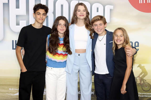 Caspar Fischer Ortmann, Linda Madita, Emilia Flint, Leander Burat and Charlotte Martz at the premiere of the movie Die Pfefferkörner und der Schatz der Tiefsee at Cinemaxx Dammtor Hamburg, 25 09 2021 Foto:xgbrcix xFuturexImage