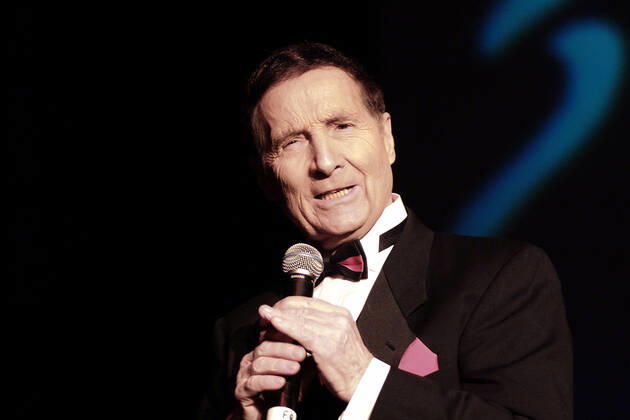 The Austrian entertainer Freddy Quinn born 27 September 1931 in Niederfladnitz Lower Austria as Franz Eugen Helmuth Manfred Nidl later Nidl Petz during a performance in the Kulturpalast in Dresden