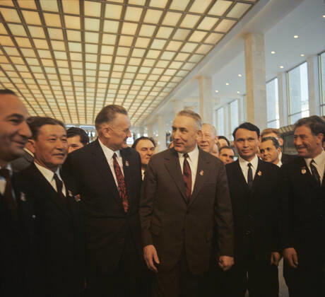 24th CPSU congress 6641824 30.03.1971 The 24th congress of the Communist Party of the Soviet Union held at the Kremlin Palace of Congresses, March 30 April 9, 1971. Edward Gierek, third right, first secretary of the Polish United Workers Party and member of the party s political bureau, and Polish Prime Minister Piotr Jaroszewicz, third left, are seen here during an intermission. Vladimir Akimov Moscow Russia  Copyright: xVladimirxAkimovx