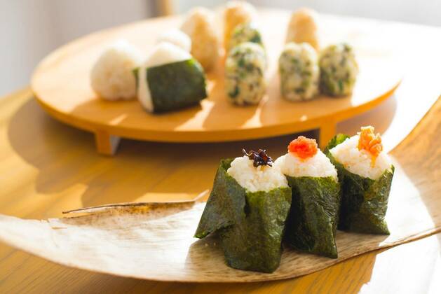  Rice Ball Onigiri , 12.10.2020, Copyright: xJasonCarrx Panthermedia25987513