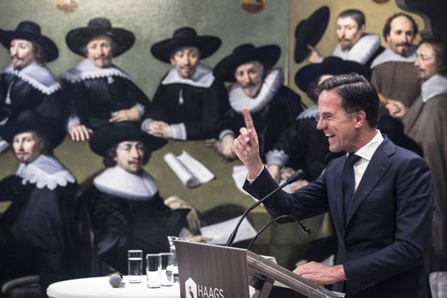 Bilder des Jahres 2021, News 09 September News Themen der Woche KW39 News Bilder des Tages Den Haag - 30-09-2021. Mark Rutte opent in het Haags Historisch Museum de tentoonstelling macht, 800 jaar Binnenhof . Foto, Frank Jansen Mark Rutte opens exhibition in the Hague Historical Museum x13708445x Copyright: