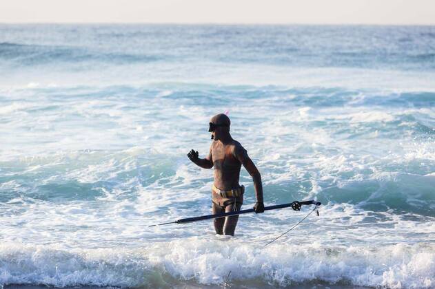 IMAGO Creative: Sommer Sport - Strand  Spearfishing Diver Beach Ocean Entry Closeup, 13.10.2020, Copyright: xChrisVanLennepPhotox Panthermedia26948122