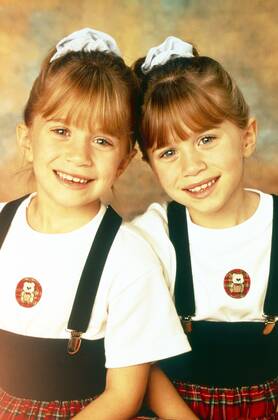 FULL HOUSE, Mary-Kate Olsen, Ashley Olsen, 1994, 1987-1995. ? ABC Courtesy Everett Collection Ref:TSDFUHO AB015 PUBLICATIONXNOTxINxCANxCHNxFRAxITAxJPNxNORxPOLxRUSxESPxUKxUSA Copyright: xx TSDFUHO AB015