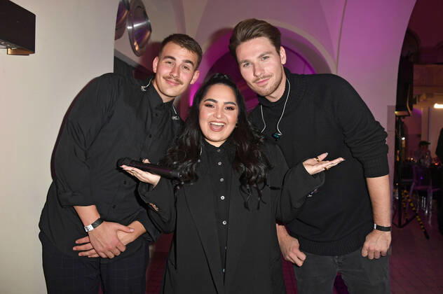 Bahar Kizil with her musicians at the 4 Iconista Award 2021 ceremony at Stadtbad Oderberger Berlin, 14 10 2021 Foto:xN.xKubelkax xFuturexImage