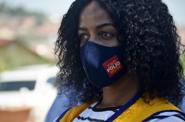 (211024) -- KAMPALA, Oct. 24, 2021 -- Photo taken on Oct. 24, 2021 shows a slogan on participant s face mask which reads End Polio Now during an event to mark World Polio Day in Kampala, Uganda. (Photo by Xinhua) UGANDA-KAMPALA-WORLD POLIO DAY-IMMUNIZATION ACTIVITIES NicholasxKajoba 