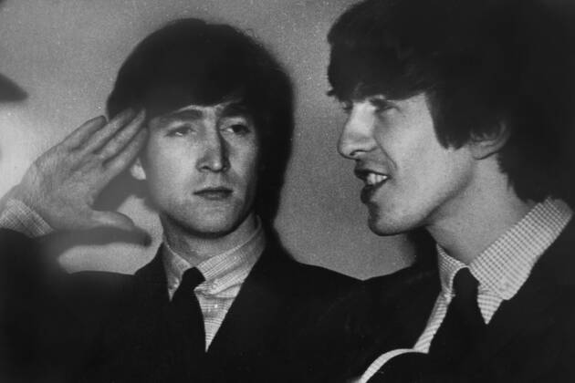Fans of The Beatles scream during a concert in the early Sixties. Unknown, Unknown, UK, Ref:VM SHO Beatles Lennon and Harrison.jpg, The Beatles, fans, concert, screaming Copyright: xVarleyxMediax