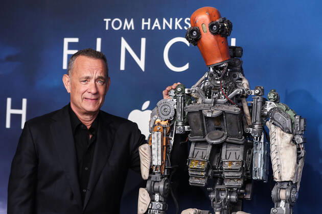 Los Angeles Premiere Of Apple Original Films Finch Actor Tom Hanks arrives at the Los Angeles Premiere Of Apple Original Films Finch held at the Pacific Design Center on November 2, 2021 in West Hollywood, Los Angeles, California, United States. West Hollywood California United States  Copyright: xImagexPressxAgencyx collin-losangel211102_npzh1
