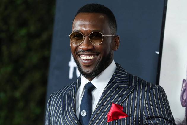2021 AFI Fest - World Premiere of Apple Original Films Swan Song Actor Mahershala Ali arrives at the 2021 AFI Fest - World Premiere of Apple Original Films Swan Song held at the TCL Chinese Theatre IMAX on November 12, 2021 in Hollywood, Los Angeles, California, United States. Hollywood California United States  Copyright: xImagexPressxAgencyx collin-2021afif211112_npfSu