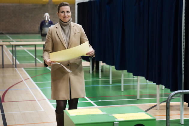 Prime Minister Mette Frederiksen S votes in Hareskov Tuesday 16 November 2021 On 16 November there are local elections and regional council elections in Denmark, Copenhagen Denmark Copyright: MartinxSylvestx cop114 spdk20211116-110307-L