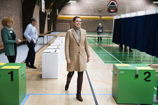Prime Minister Mette Frederiksen S votes in Hareskov Tuesday 16 November 2021 On 16 November there are local elections and regional council elections in Denmark, Copenhagen Denmark Copyright: MartinxSylvestx cop114 spdk20211116-110712-L