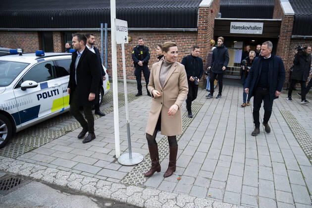 Prime Minister Mette Frederiksen S votes in Hareskov Tuesday 16 November 2021 On 16 November there are local elections and regional council elections in Denmark, Copenhagen Denmark Copyright: MartinxSylvestx cop114 spdk20211116-110827-L