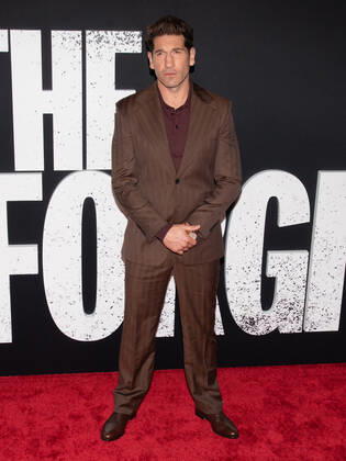30 November 2021 - Los Angeles, California - Jon Bernthal. The Los Angeles premiere of Netflix s The Unforgivable . Photo Credit: Billy Bennight AdMedia 275051 2021-11-30 California Hollywood  Copyright: xAdMediax STAR_275051_020