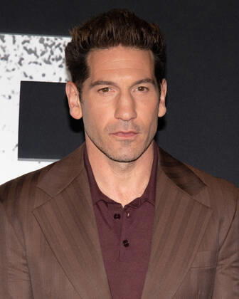 30 November 2021 - Los Angeles, California - Jon Bernthal. The Los Angeles premiere of Netflix s The Unforgivable Hollywood USA - ZUMAa123 20211130_zaa_a123_082 Copyright: xBillyxBennightx