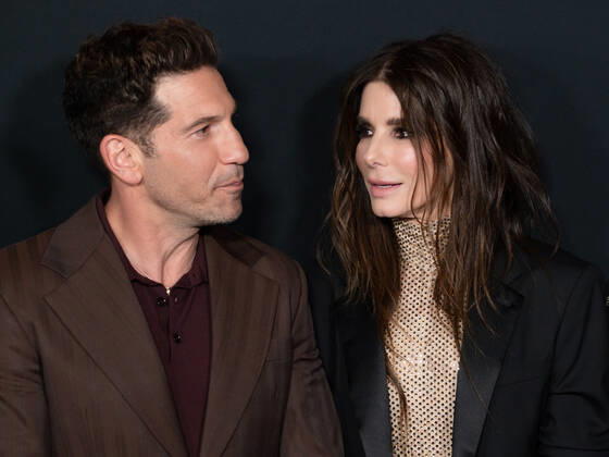 30 November 2021 - Los Angeles, California - Jon Bernthal and Sandra Bullock. The Los Angeles premiere of Netflix s The Unforgivable . Photo Credit: Billy Bennight AdMedia 275051 2021-11-30 California Hollywood  Copyright: xAdMediax STAR_275051_267