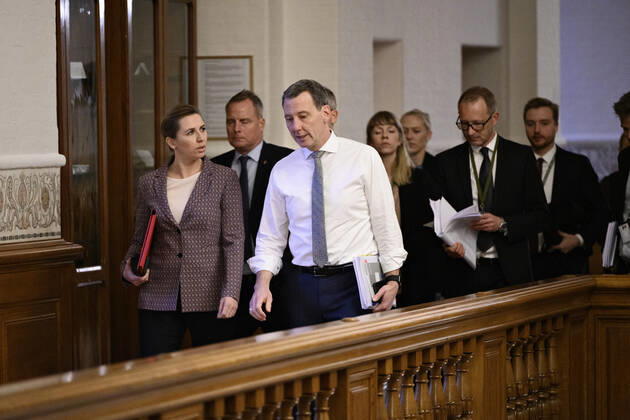Prime Minister Mette Frederiksen S and Minister of Justice Nick Haekkerup S immediately before they are to openly consult on guidelines for storing emails and text messages, in the County Council Chamber at Christiansborg in Copenhagen on Tuesday, December 7, 2021, Copenhagen Denmark Copyright: PhilipxDavali PhilipxDavalix cop101 spdk20211207-115955-L