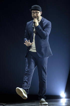 Mark Forster at the recording of the TV show MDR Sputnik presents Friends of Mark Forster at the Carl Maria von Weber Theater Bernburg, 07 12 2021 Foto:xM.xKremerx xFuturexImage