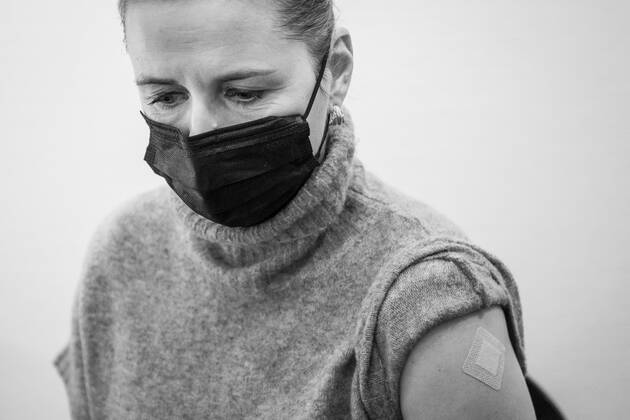 Prime Minister Mette Frederiksen S receives her third covid vaccination in Ballerup, Monday 13 December 2021, Ballerup Denmark Copyright: RitzauxScanpix MadsxClausxRasmussenx cop108 spdk20211213-155253-L