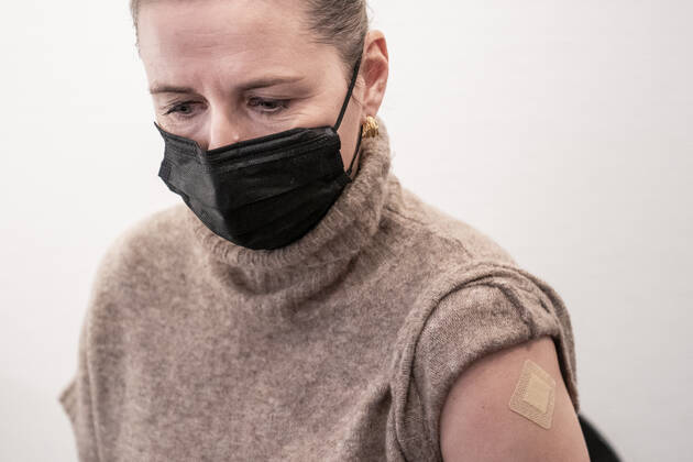 Prime Minister Mette Frederiksen S receives her third covid vaccination in Ballerup, Monday 13 December 2021, Ballerup Denmark Copyright: RitzauxScanpix MadsxClausxRasmussenx cop108 spdk20211213-155258-L