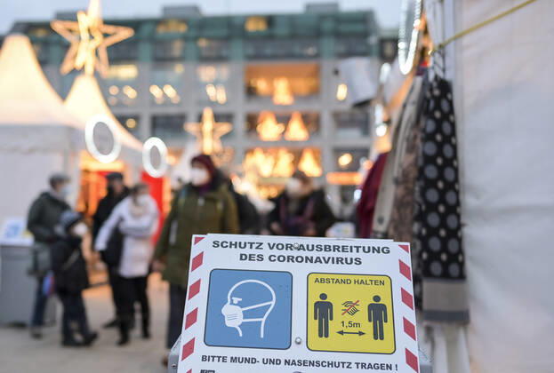 DEUTSCHLAND, Hamburg, Corona Pandemie, Weihnachtsmarkt an der Alster mit Corona Regelungen Hamburg Deutschland