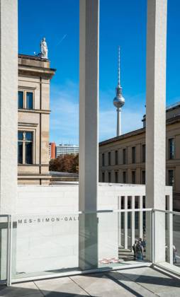 The Visitors Terrace at the James Simon Gallery, Berlin, Germany, Europe Copyright: imageBROKER/Karl-HeinzxSpremberg iblkhs07192411.jpg