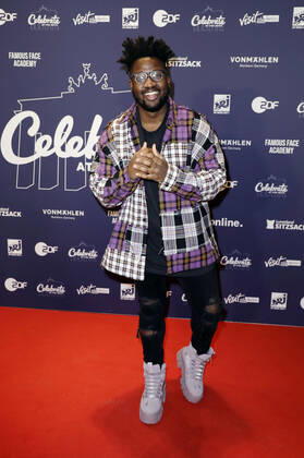 Kelvin Jones in the New Years Eve show Celebrate at the Gate Welcome 2022 at the Brandenburg Gate Berlin, 31 12 2021 Foto:xS.xGabschx xFuturexImage