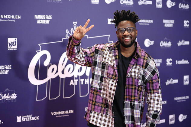 Kelvin Jones in the New Years Eve show Celebrate at the Gate Welcome 2022 at the Brandenburg Gate Berlin, 31 12 2021 Foto:xS.xGabschx xFuturexImage